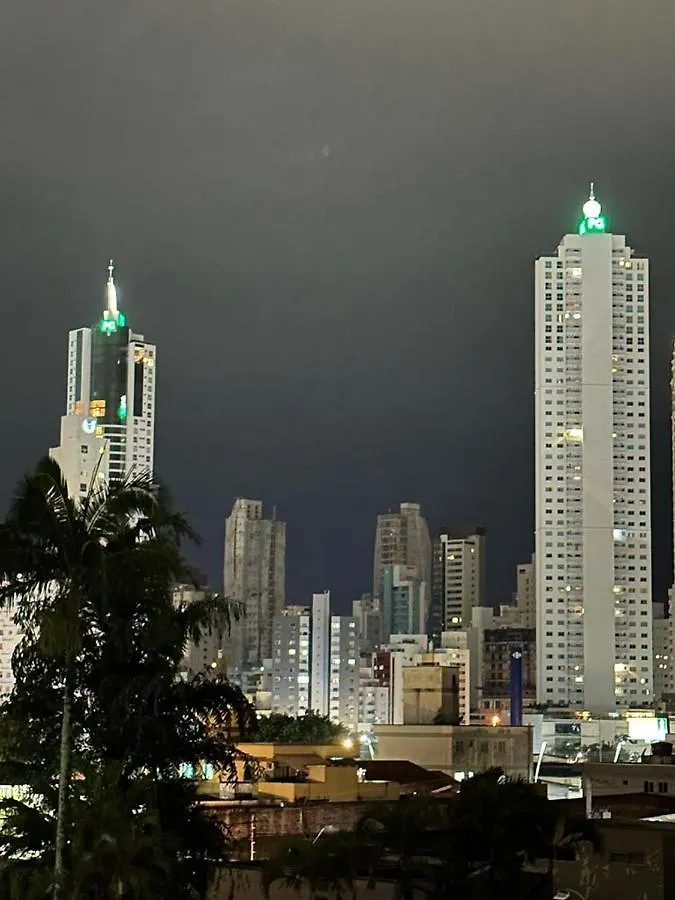 Excelente Apartamento Balneário Camboriú Brasile